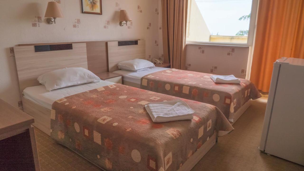 Park Hotel Persey فارنا المظهر الخارجي الصورة