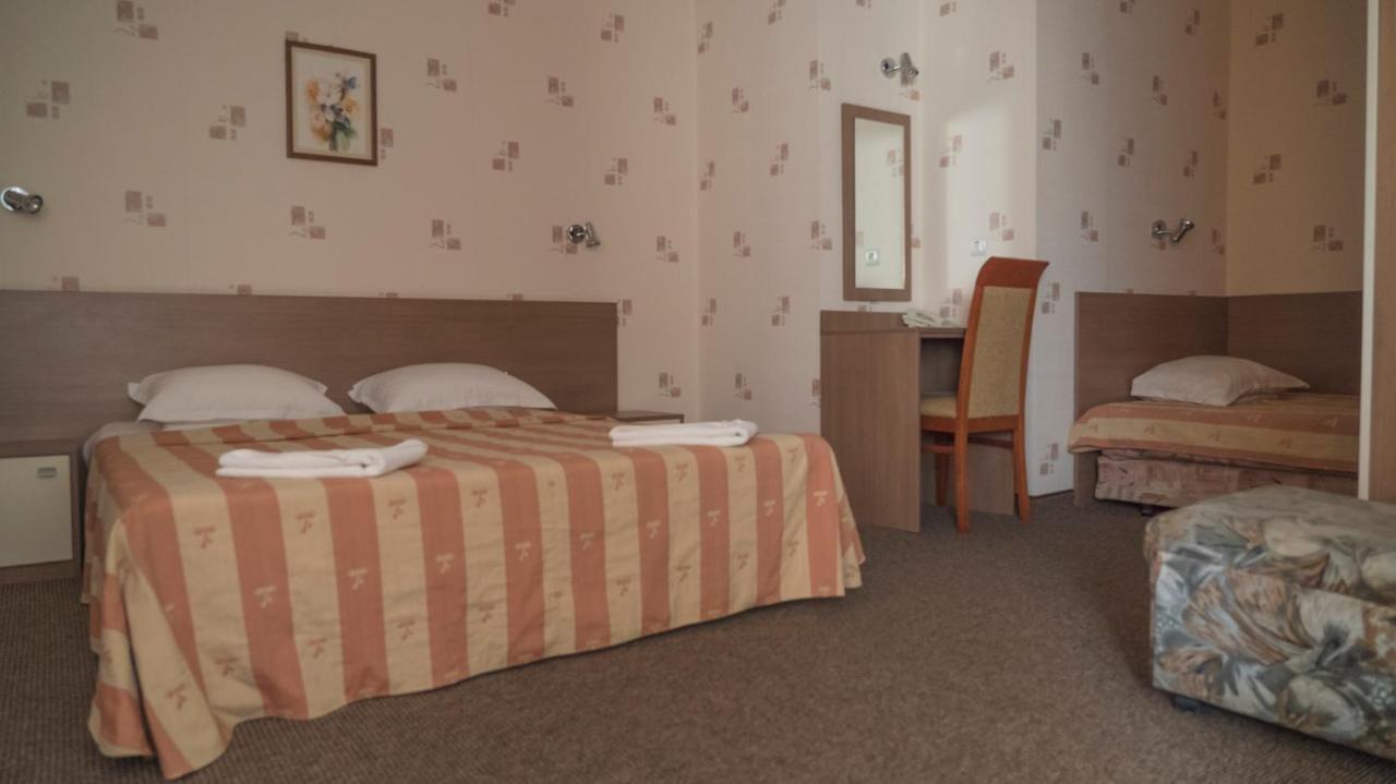 Park Hotel Persey فارنا المظهر الخارجي الصورة
