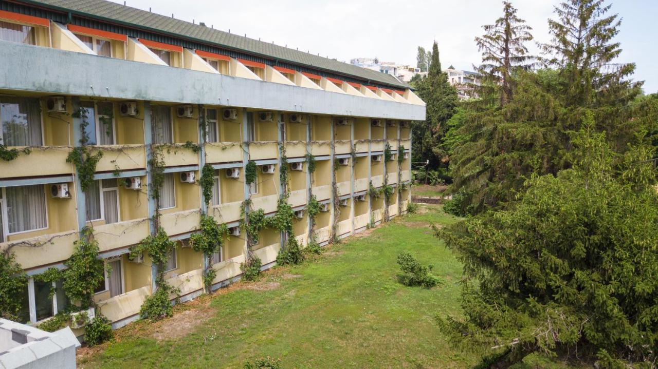 Park Hotel Persey فارنا المظهر الخارجي الصورة