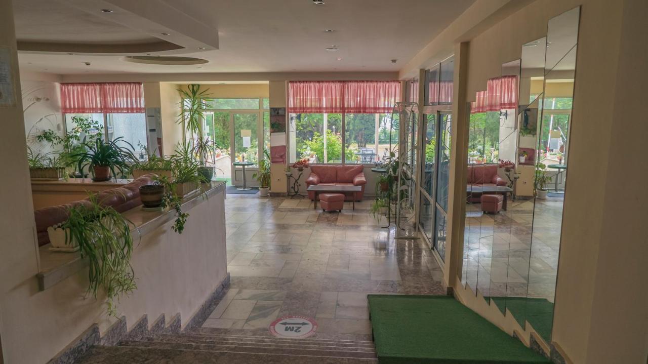 Park Hotel Persey فارنا المظهر الخارجي الصورة